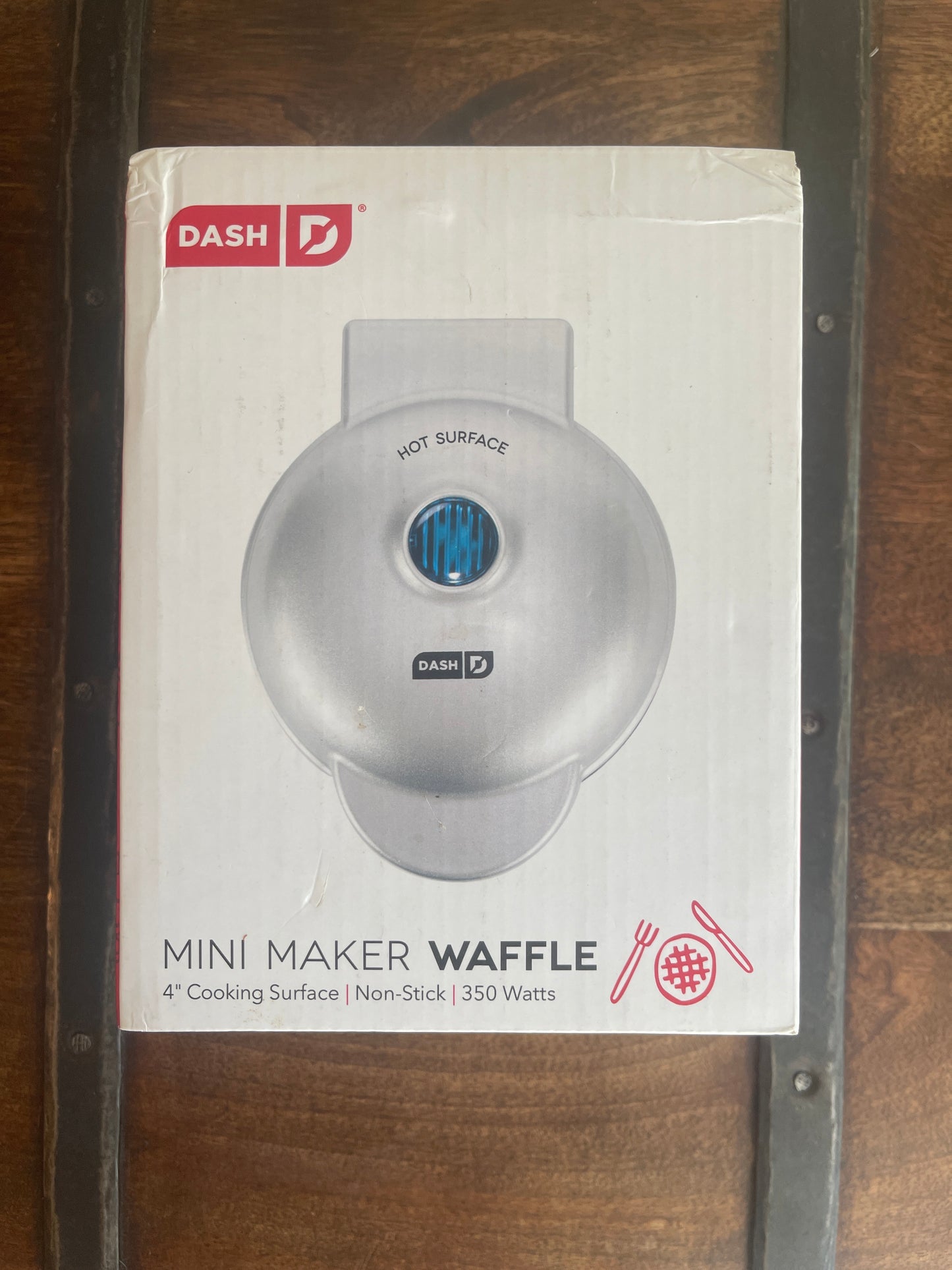 Mini waffle maker