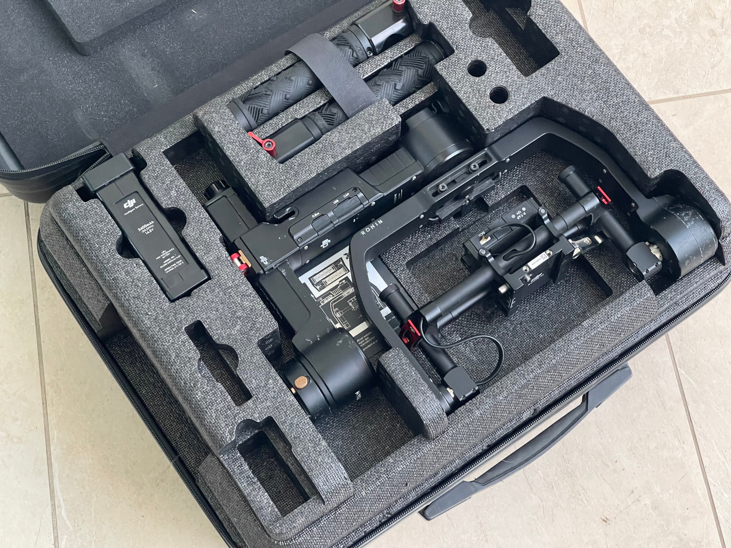 Estabilizador DJI Ronin-M + Estuche rígido