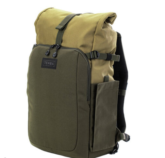 Fulton 16 L camera backpack